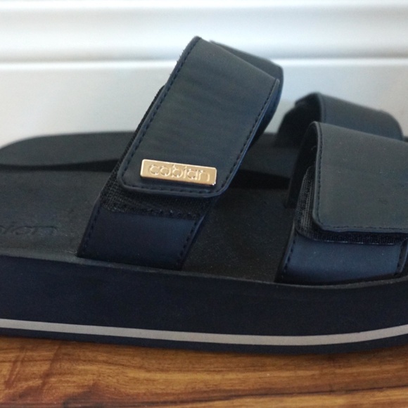 Cobian Dana Rise Black Sandals - Size 9 - Picture 6 of 7